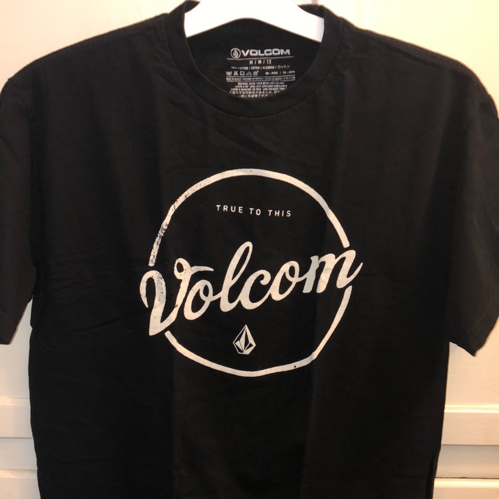 Volcom tee